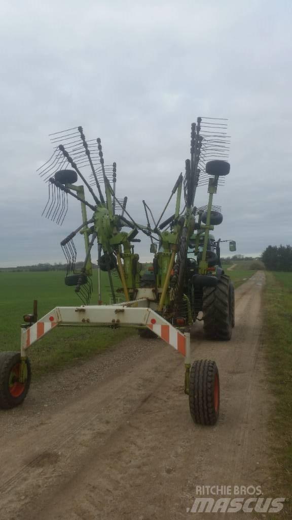 CLAAS 880 LINER 犁耙和摊草机