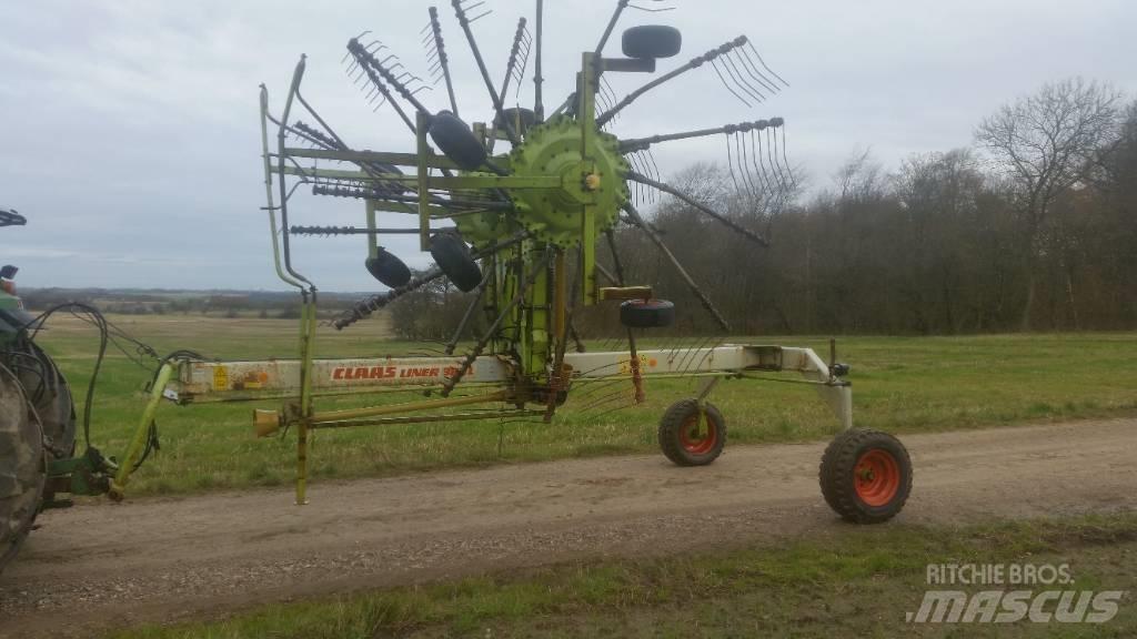 CLAAS 880 LINER 犁耙和摊草机