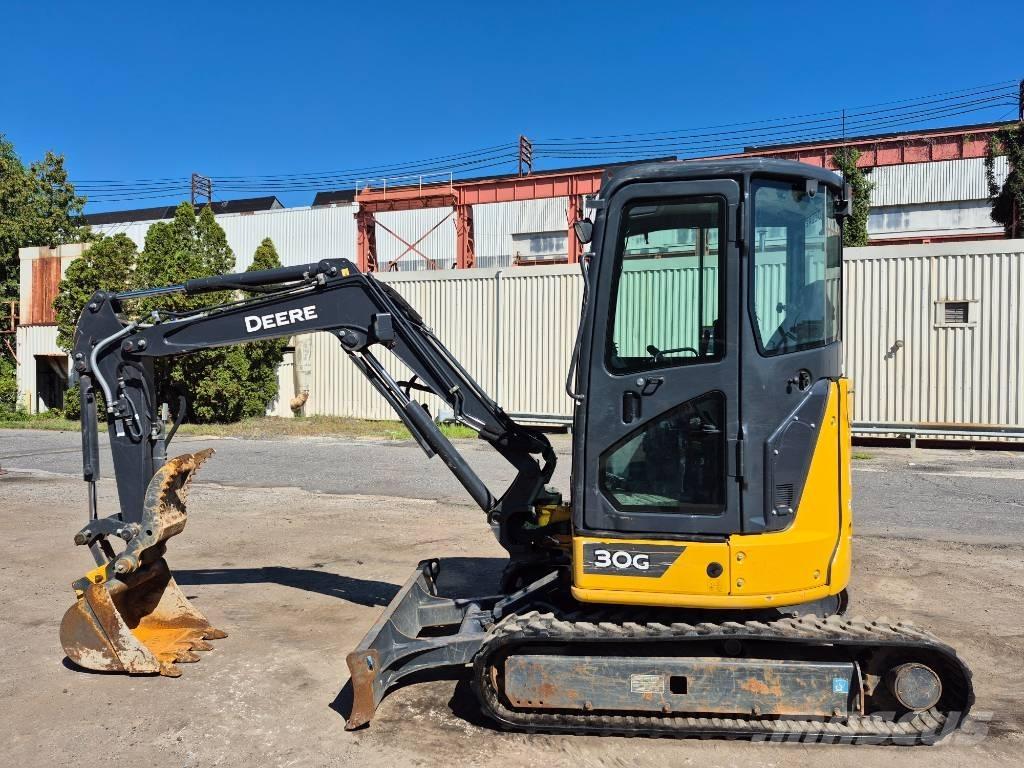 John Deere 30G 小型挖掘机
