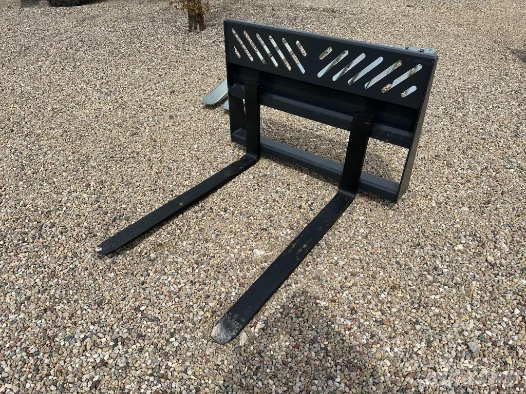 Bobcat Pallet forks 叉子