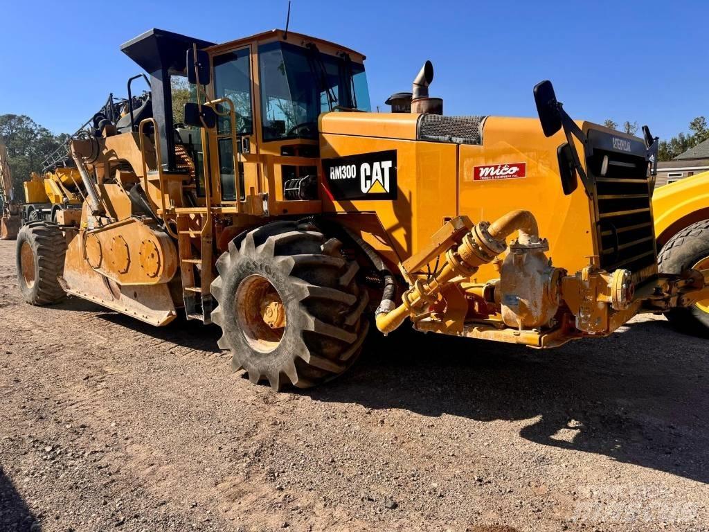 CAT RM 300 沥青再生设备