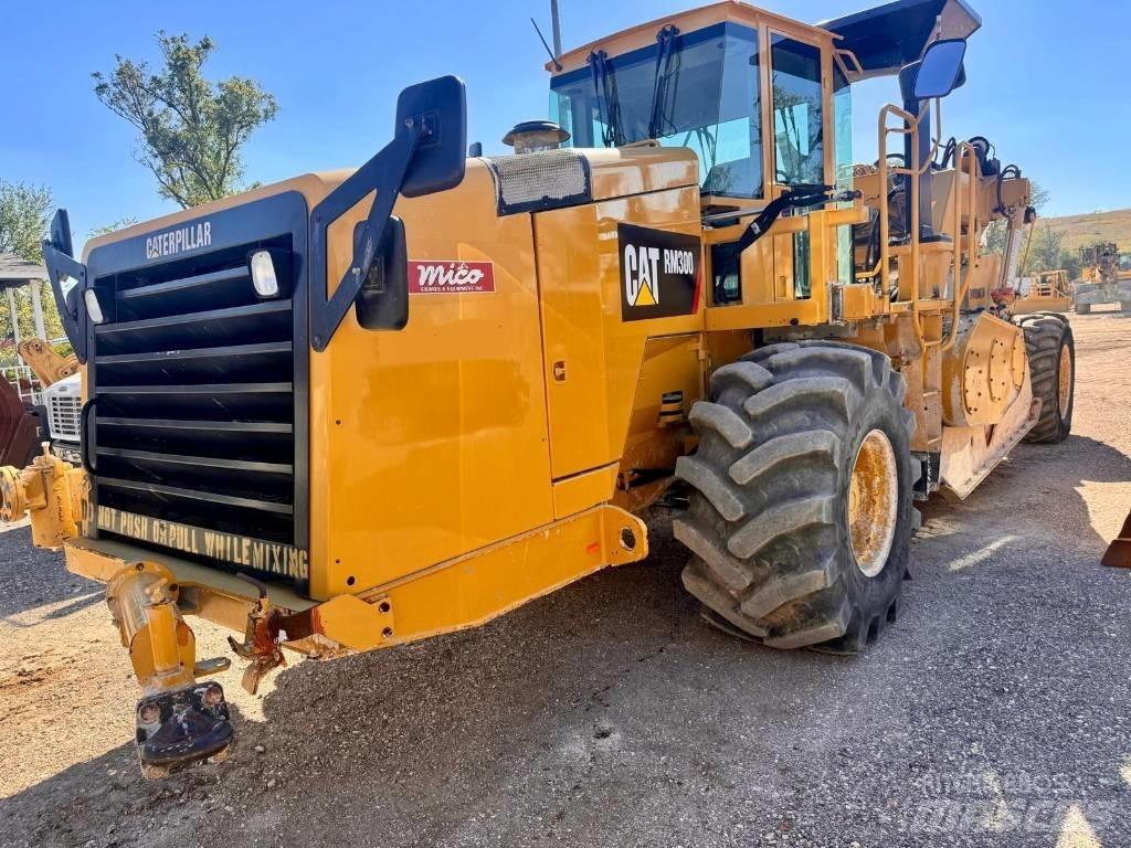CAT RM 300 沥青再生设备