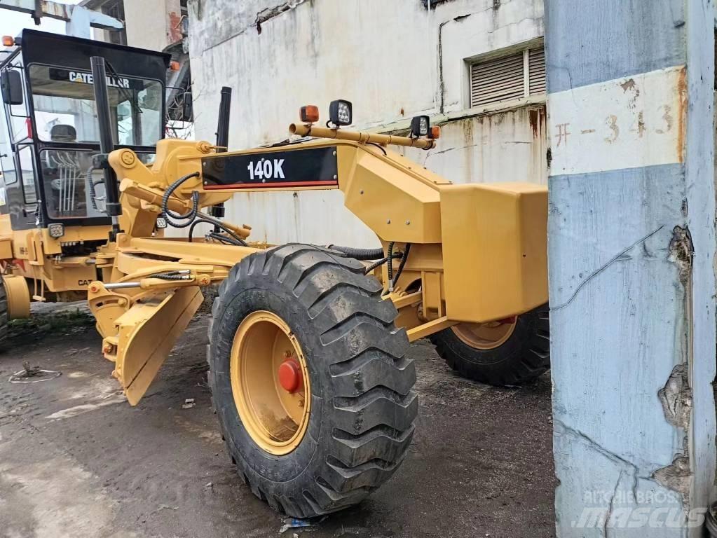 CAT 140 H 平地机/推土机