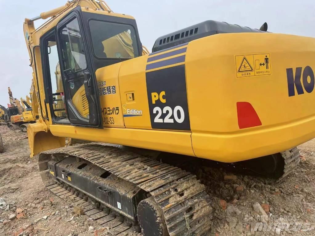 Komatsu pc220-7 履带挖掘机