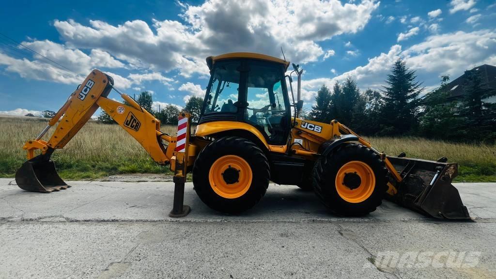 JCB 4CX 反铲装载机