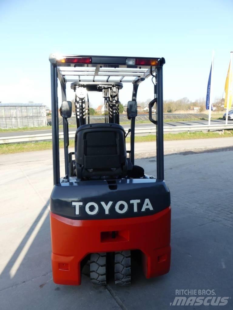 Toyota 8 FBE 18 电动叉车