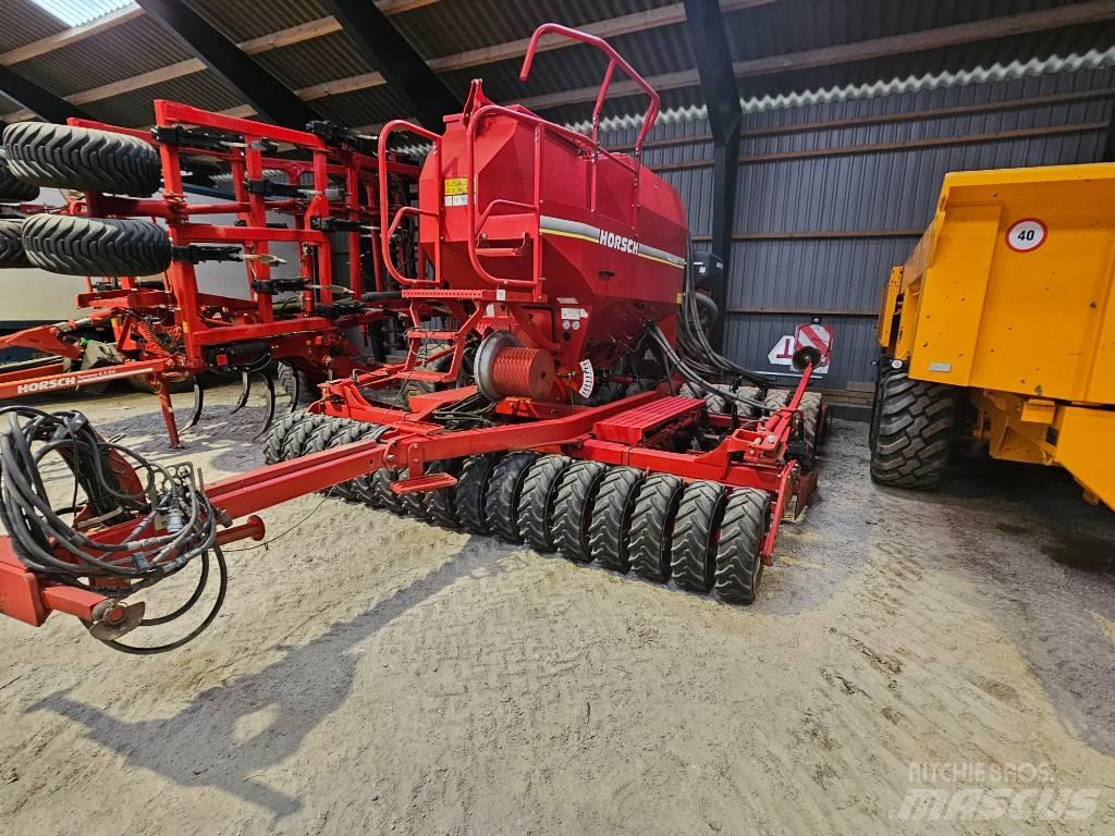 Horsch Pronto 4 DC 多功能条播机