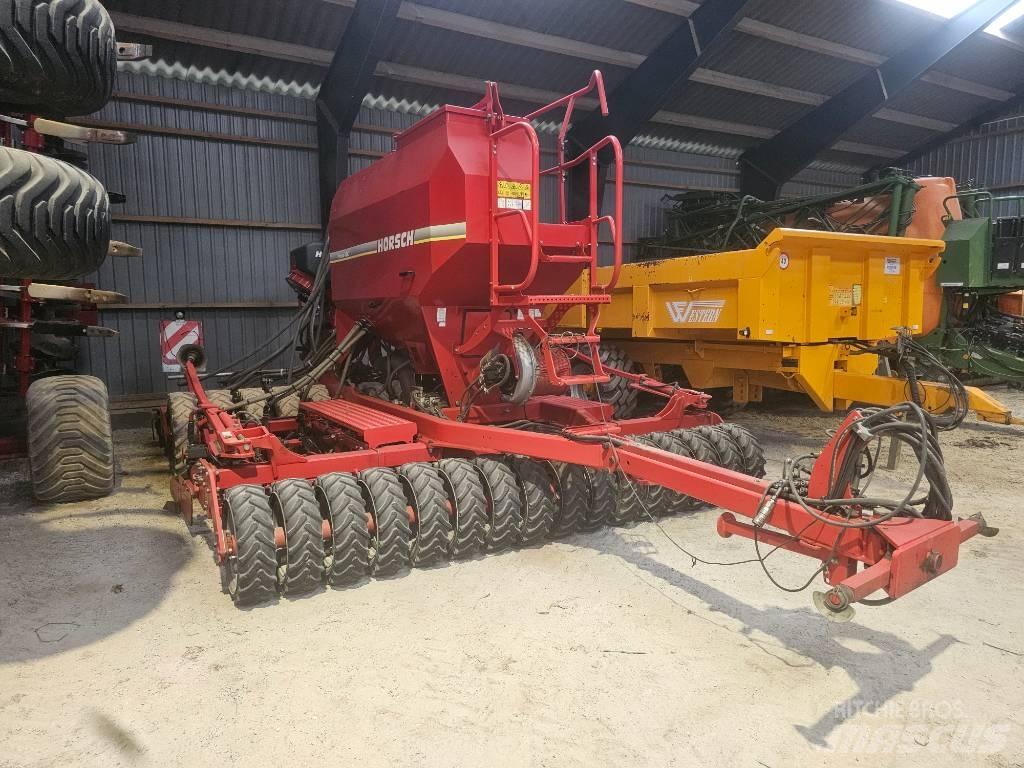 Horsch Pronto 4 DC 多功能条播机