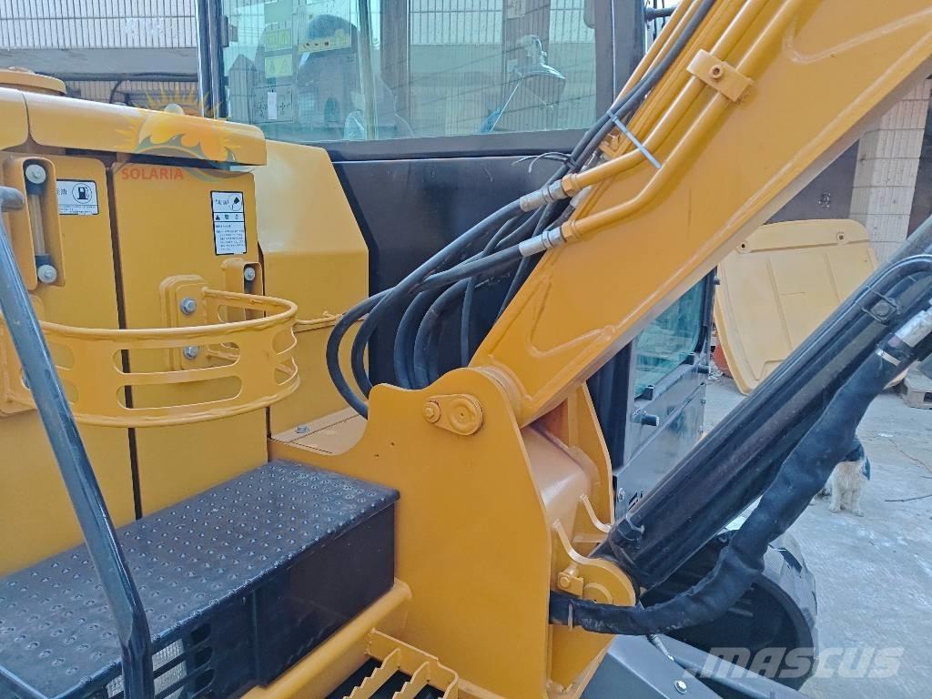 CAT 305.5E2 小型挖掘机