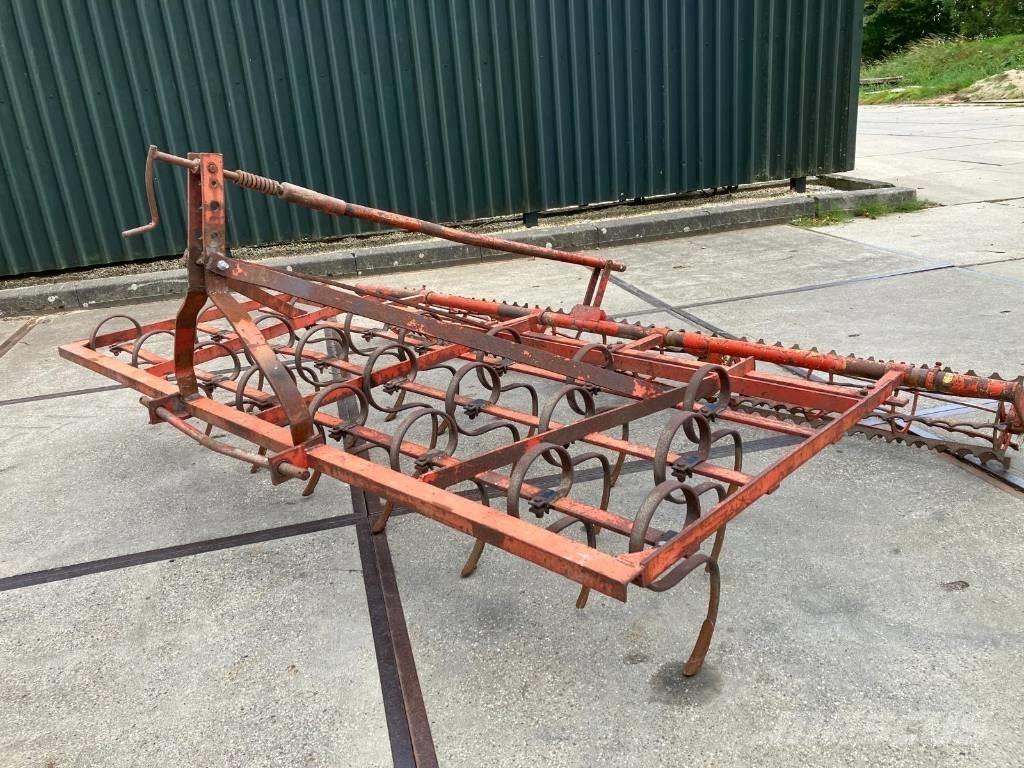 Kongskilde triltand 手扶中耕机