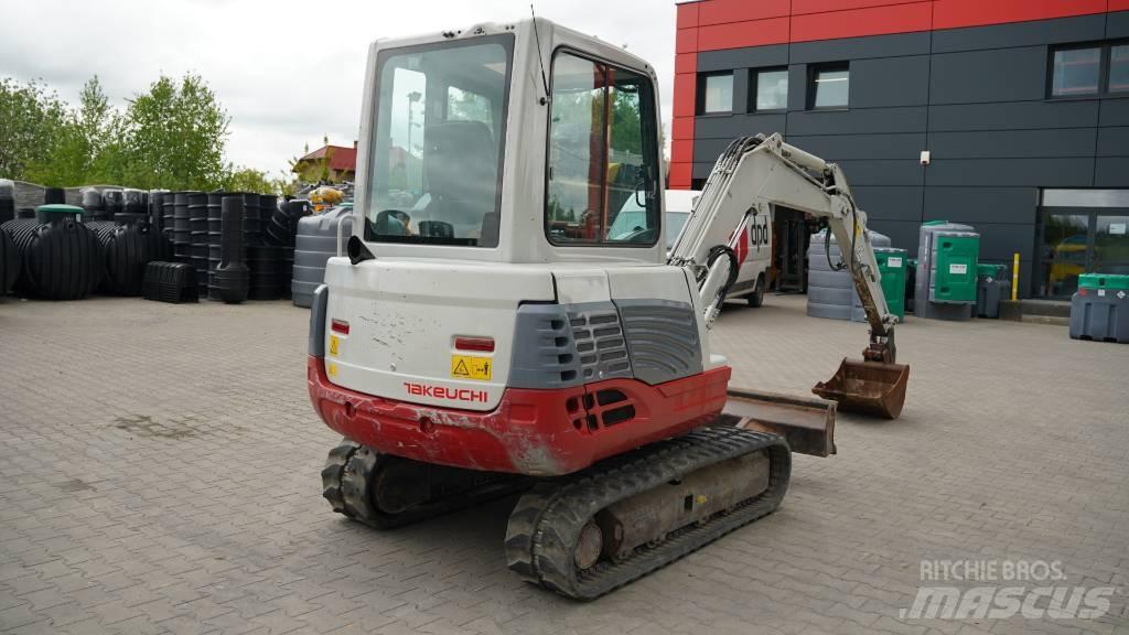 Takeuchi TB 235 小型挖掘机