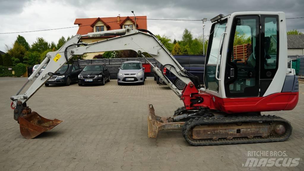 Takeuchi TB 235 小型挖掘机
