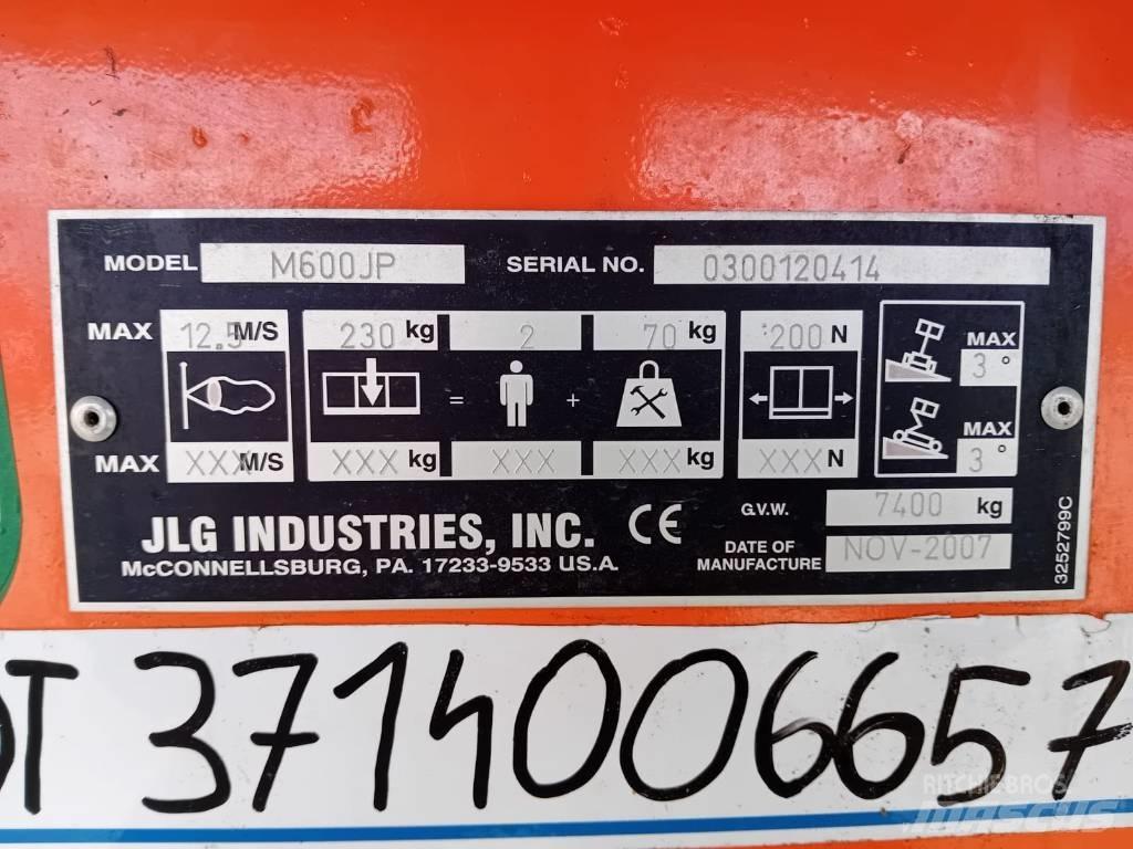 JLG M 600 JP 曲臂高空工作平台