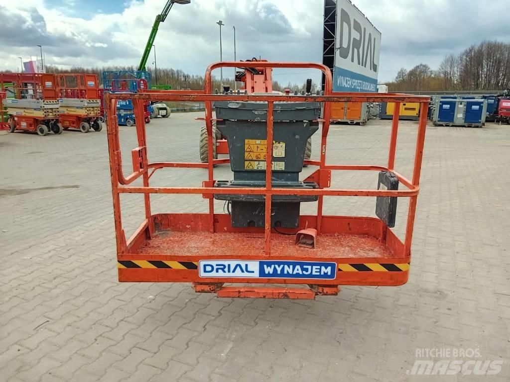JLG M 600 JP 曲臂高空工作平台