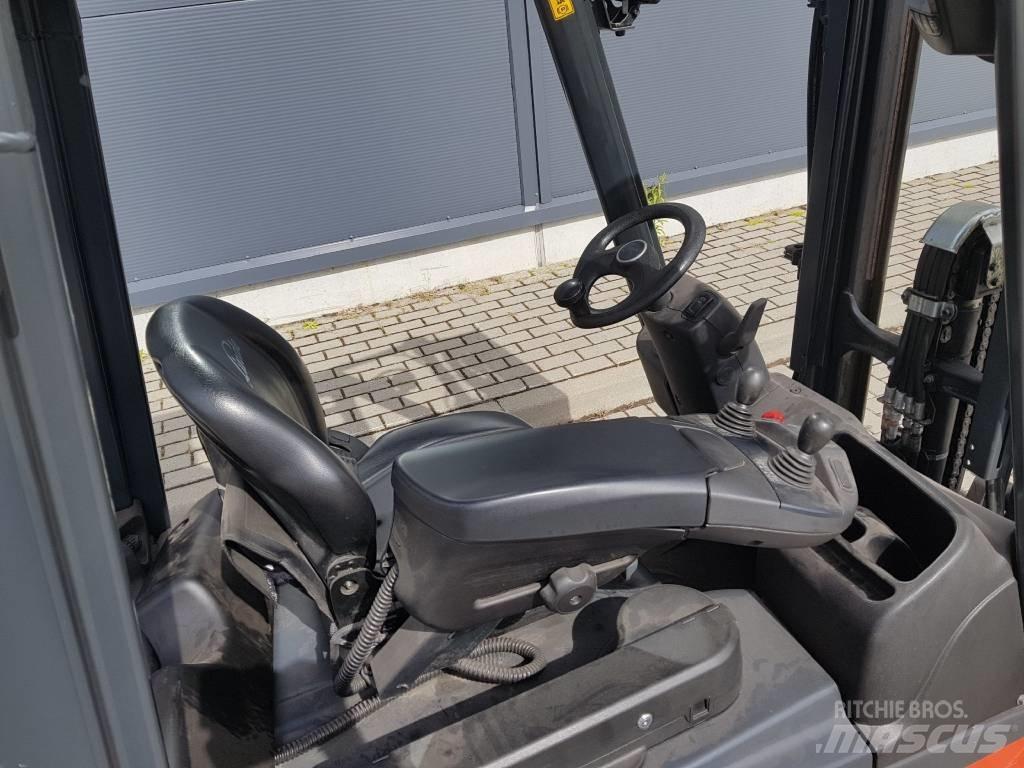 Linde E16C 电动叉车