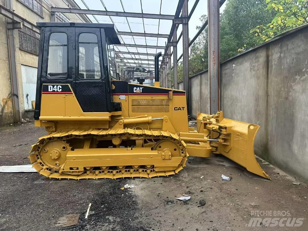 CAT D 4 C 履带式推土机