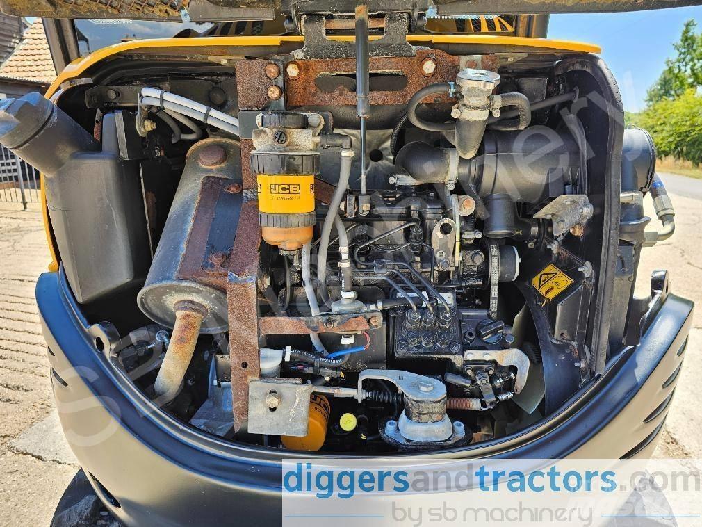 JCB 8026 CTS 小型挖掘机