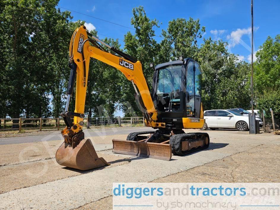 JCB 8026 CTS 小型挖掘机