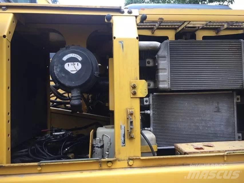 Komatsu pc200-7 履带挖掘机