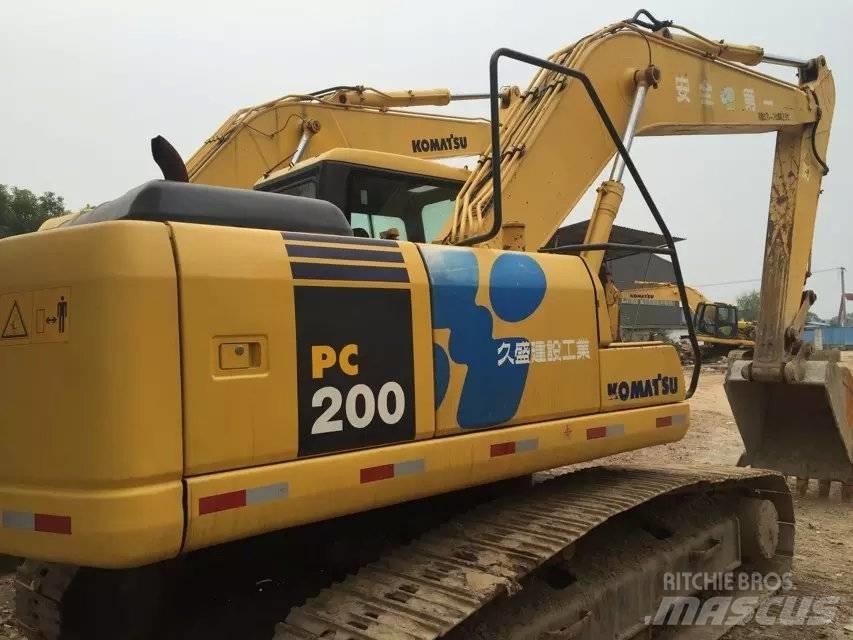 Komatsu pc200-7 履带挖掘机