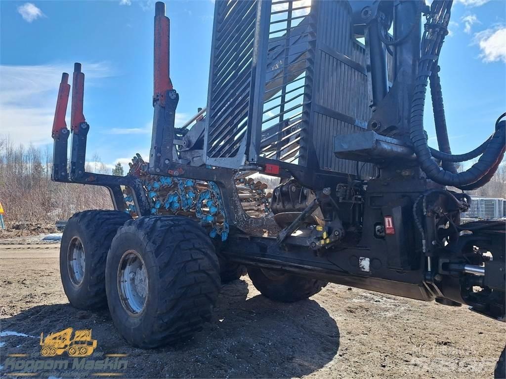 Komatsu 895 收割机