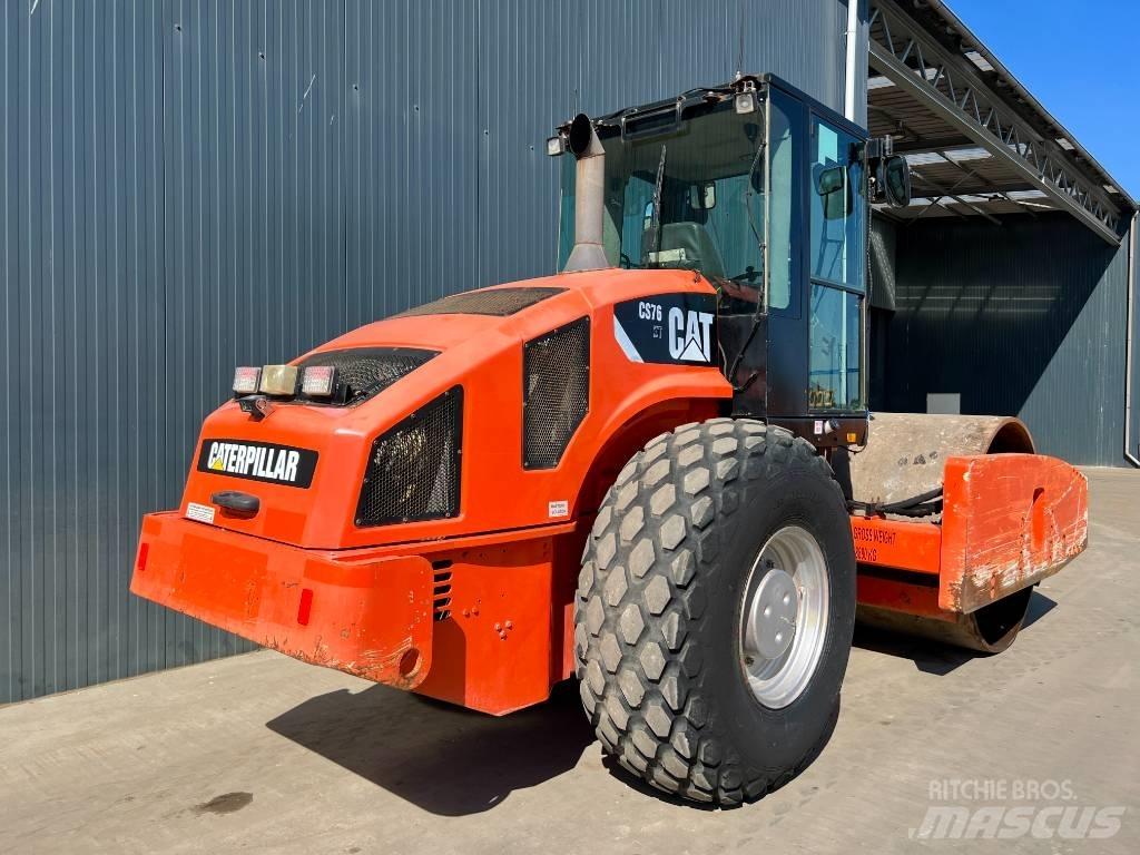 CAT CS76 XT 单轮压路机