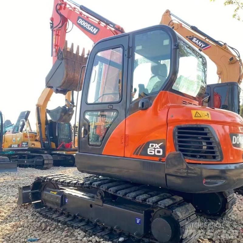 Doosan dx60 履带挖掘机