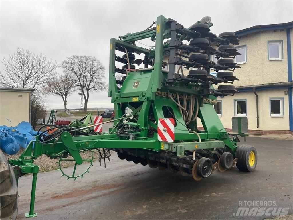 John Deere 750A 6m 精密播种机