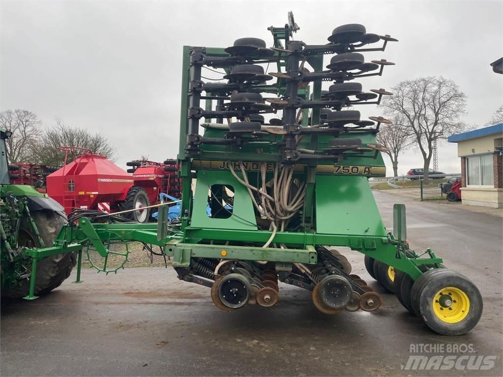 John Deere 750A 6m 精密播种机