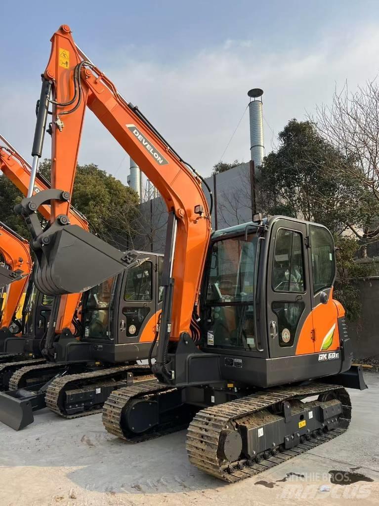 Develon DX 60 E-10 N 小型挖掘机