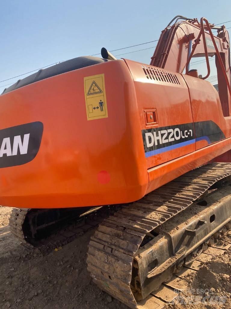 Doosan dh220lc-7 履带挖掘机