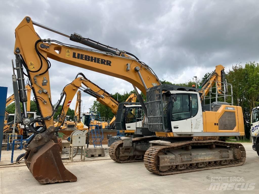Liebherr R 945 履带挖掘机