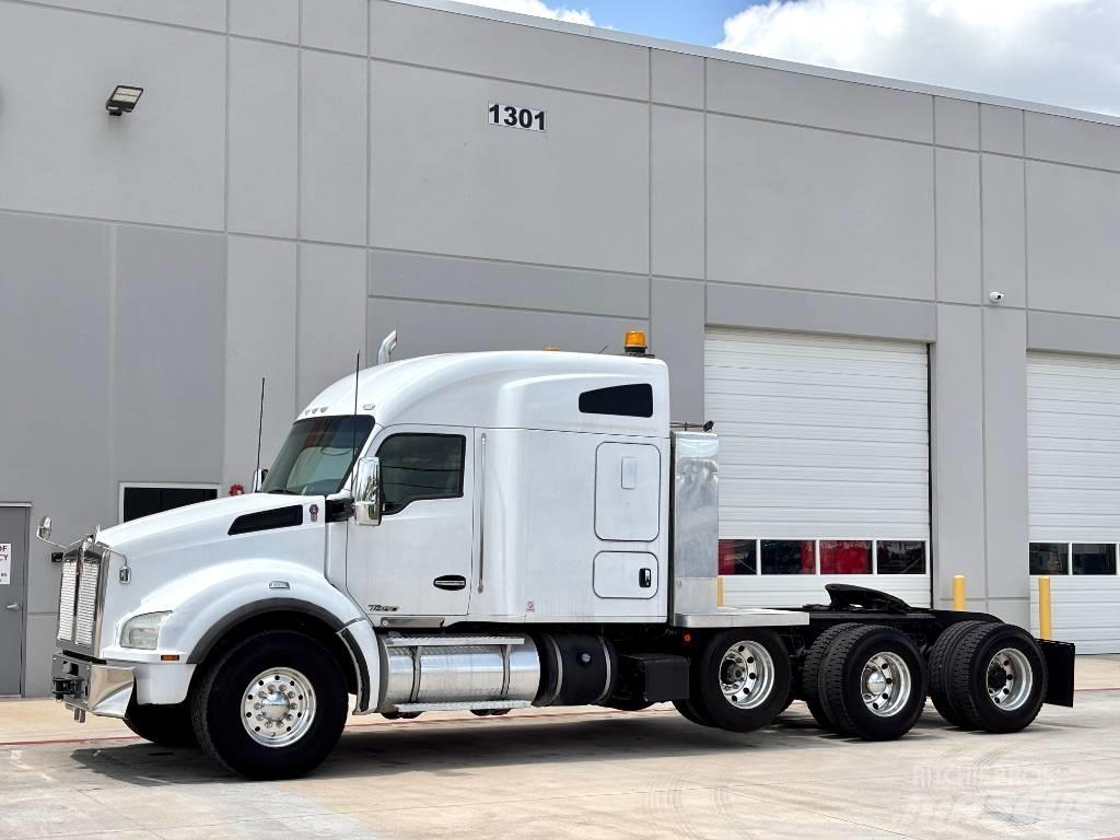 Kenworth T 880 牵引车