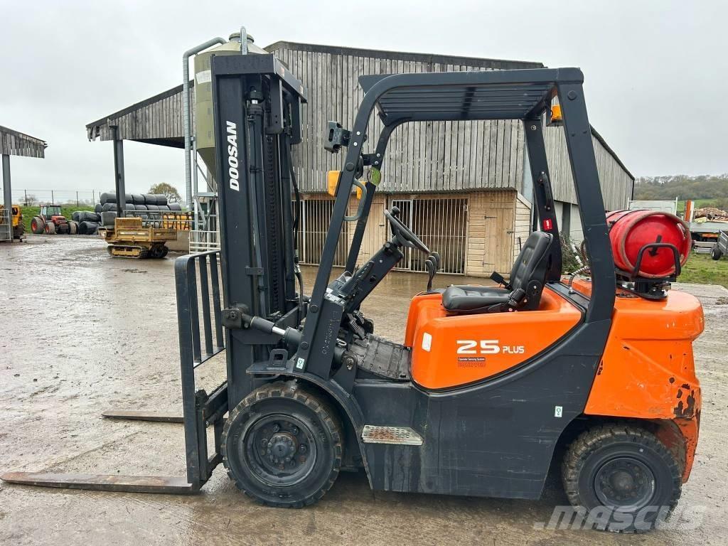 Doosan G 25 GP Plus 天然气叉车