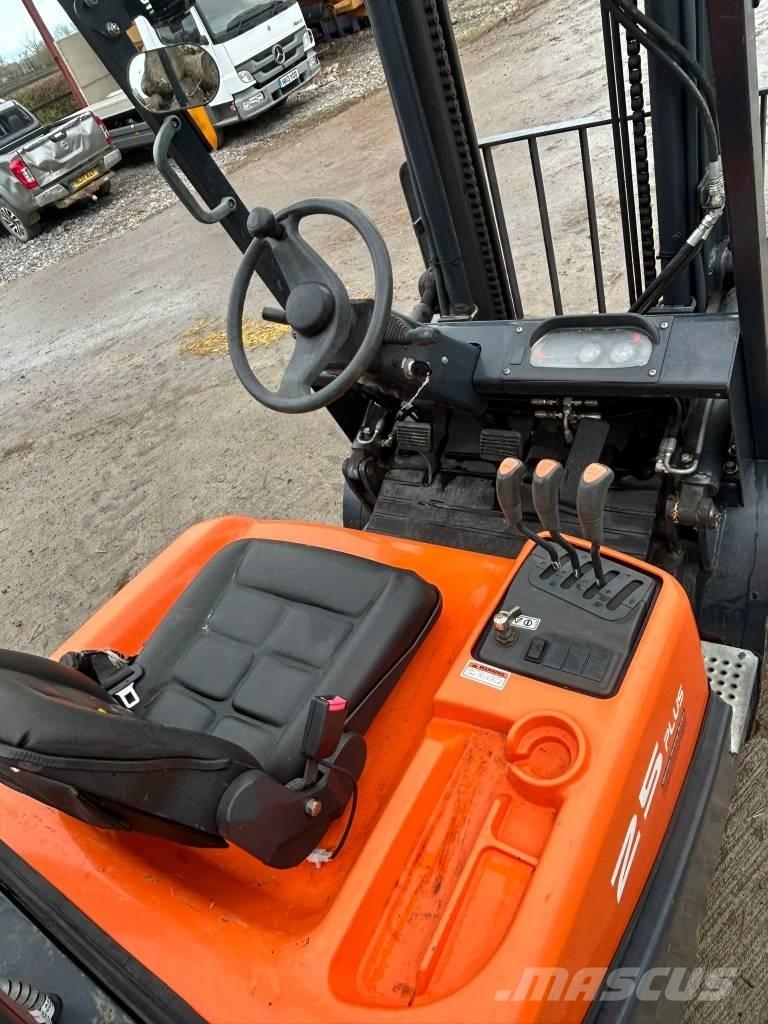 Doosan G 25 GP Plus 天然气叉车