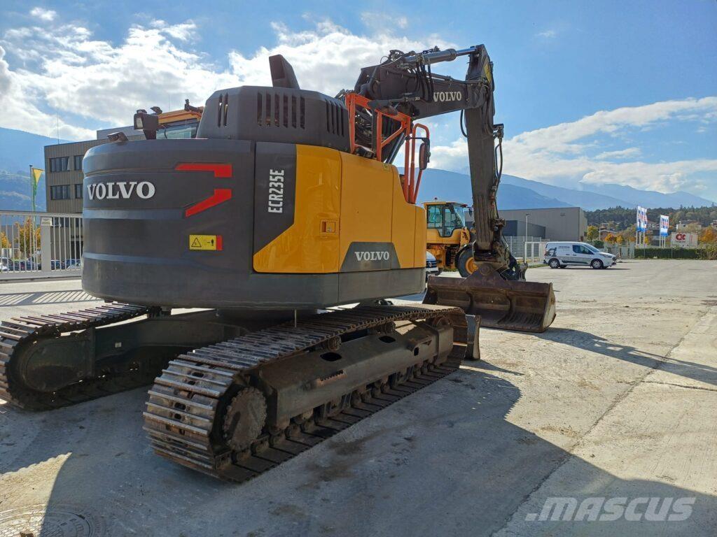 Volvo ECR235EL 履带挖掘机
