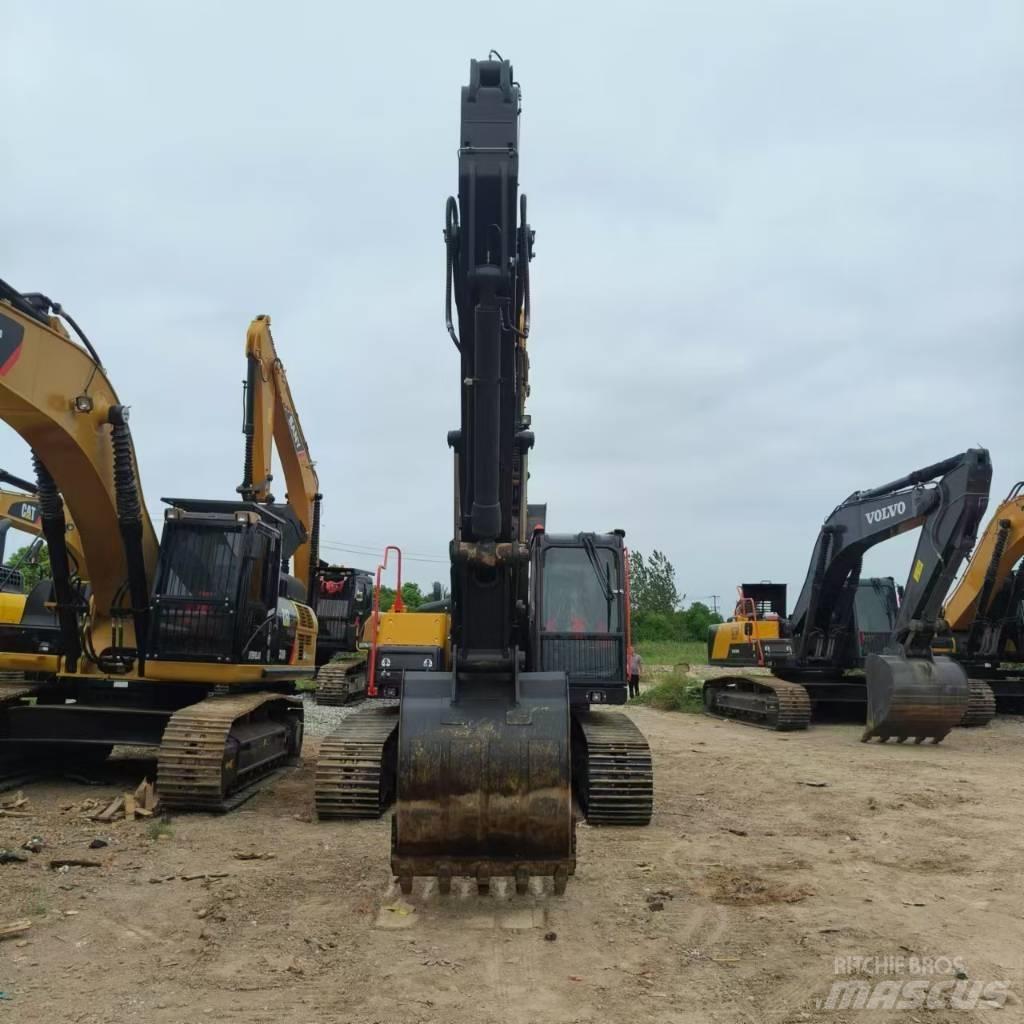 Volvo EC 240 履带挖掘机