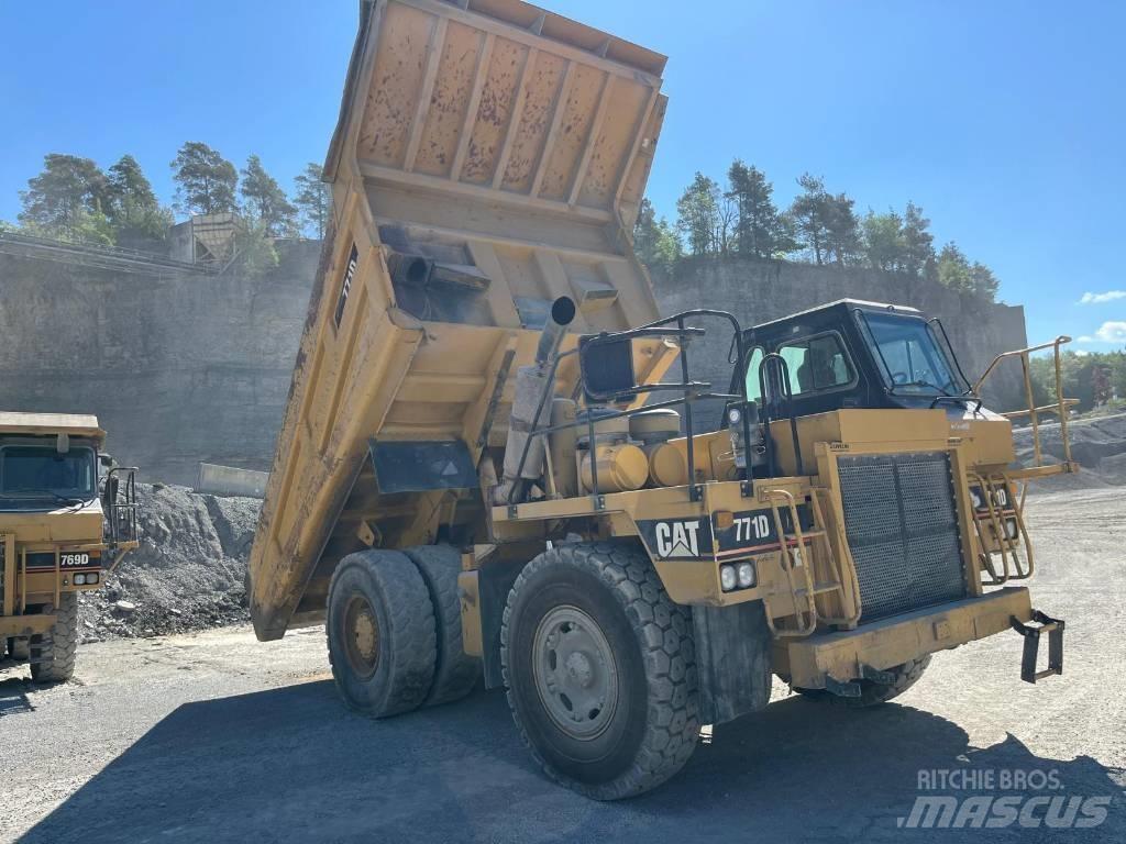 CAT 771D 刚性自卸车