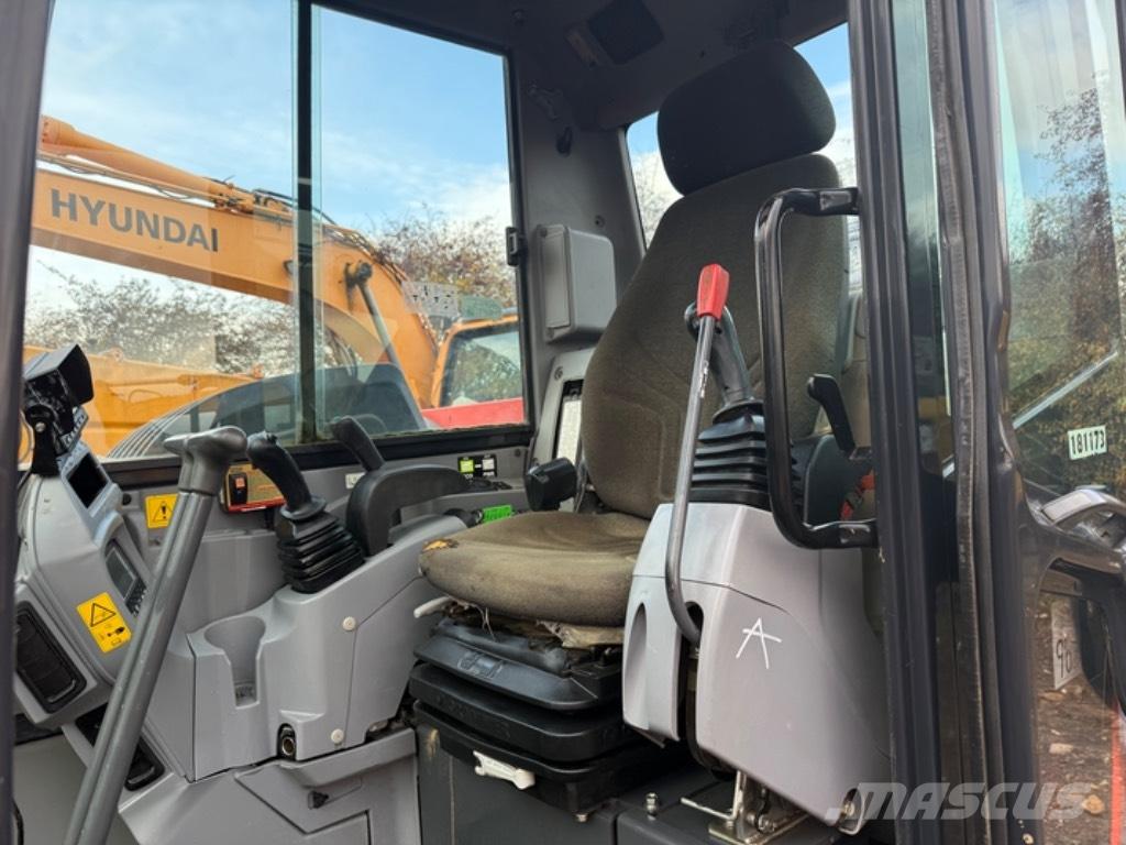 Kubota KX 080-4 中型挖掘机