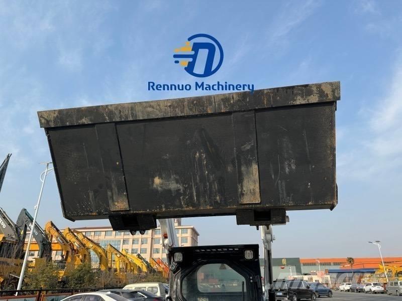 Bobcat S 130 滑移装载机