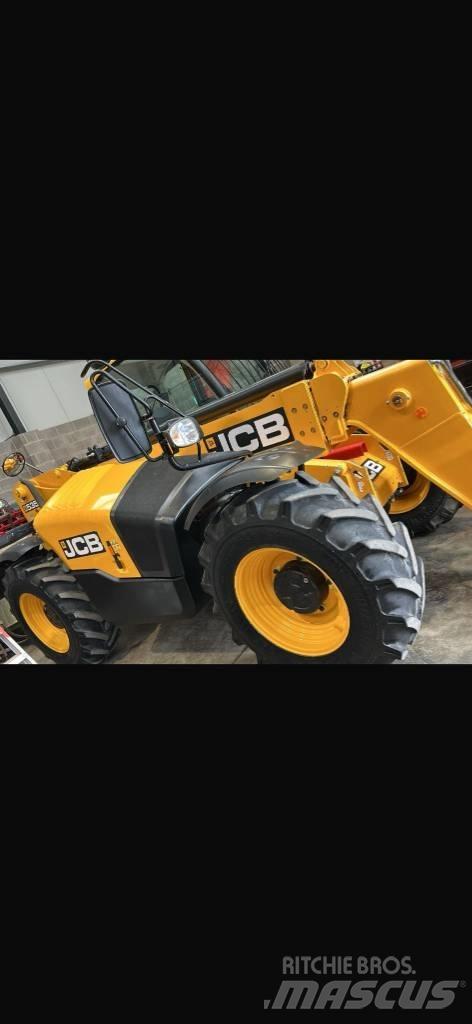 JCB 535-95 伸缩臂叉装车|叉装车