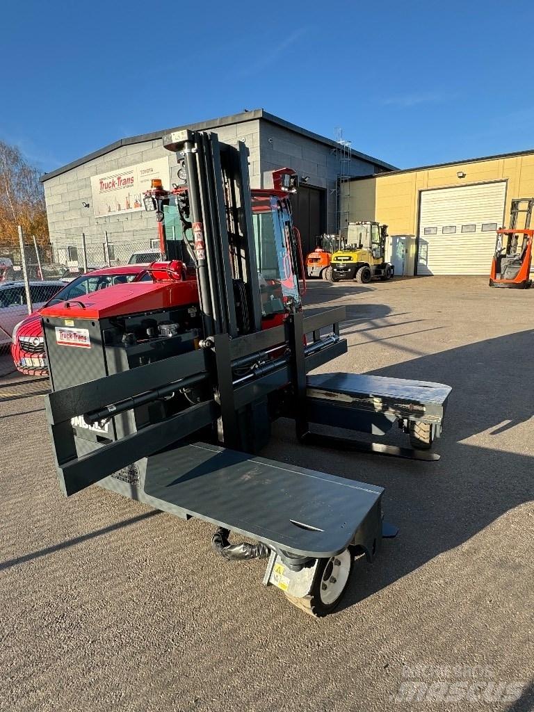 Combilift C3000ET 四轮前移式叉车