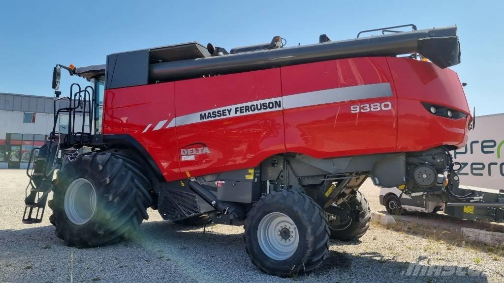Massey Ferguson 9380 联合收割机