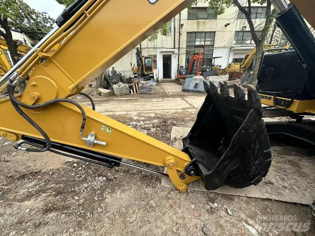 CAT 307 中型挖掘机