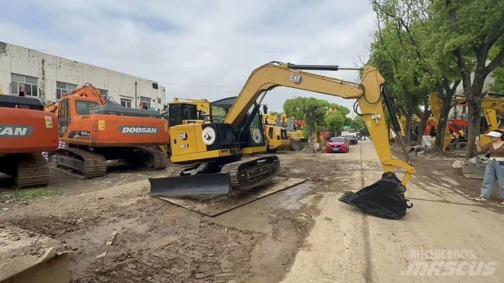 CAT 307 中型挖掘机