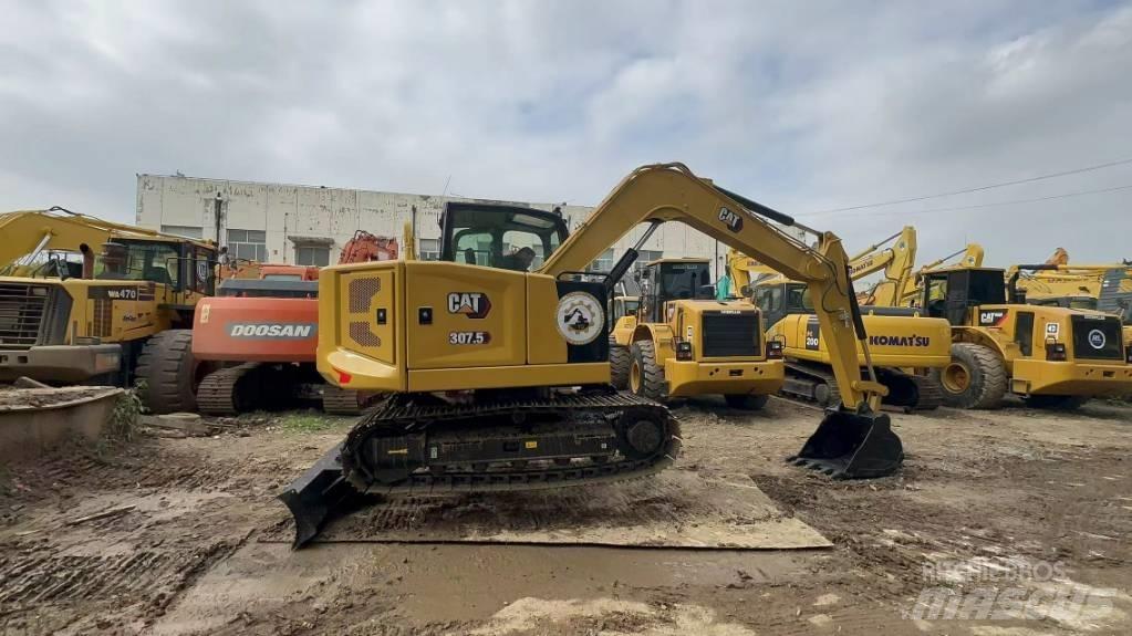 CAT 307 中型挖掘机