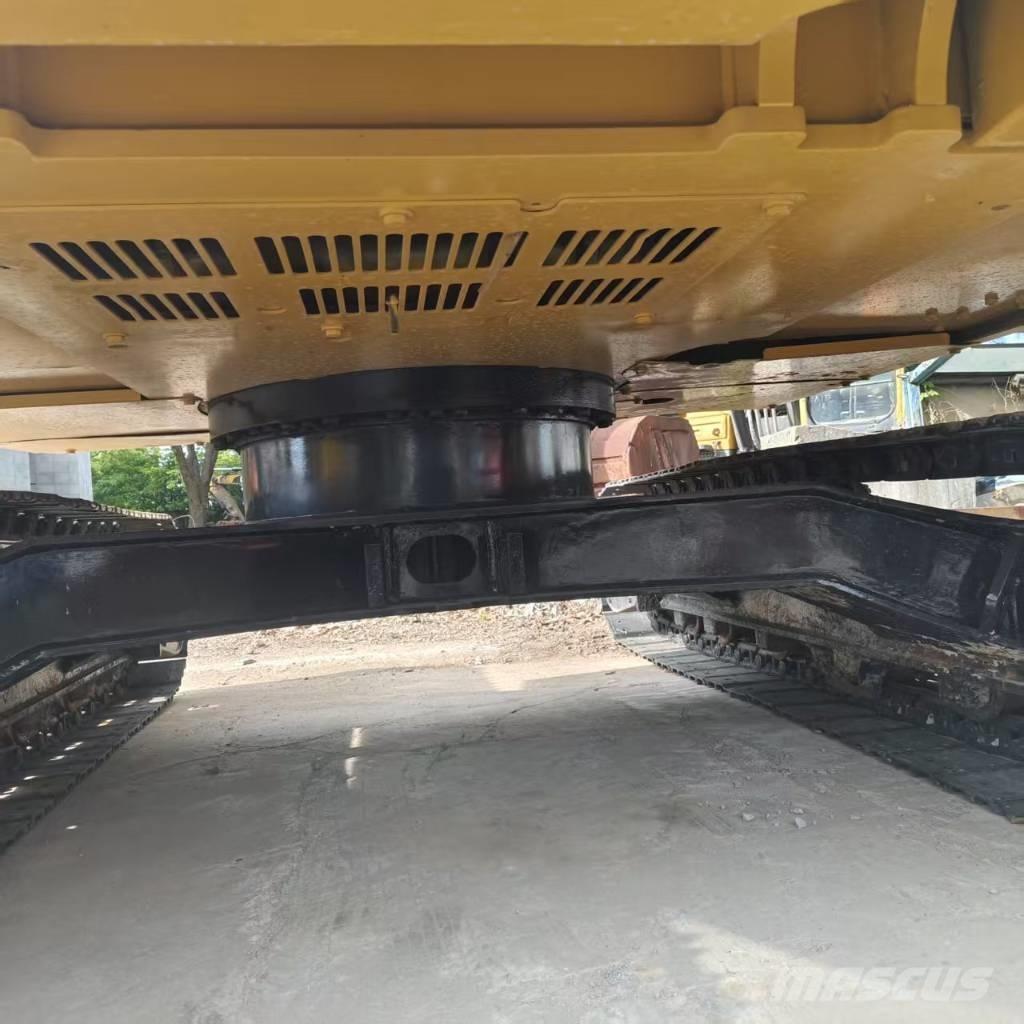 CAT 310 履带挖掘机