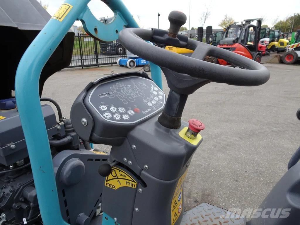 Hamm HD12VV 双轮压路机