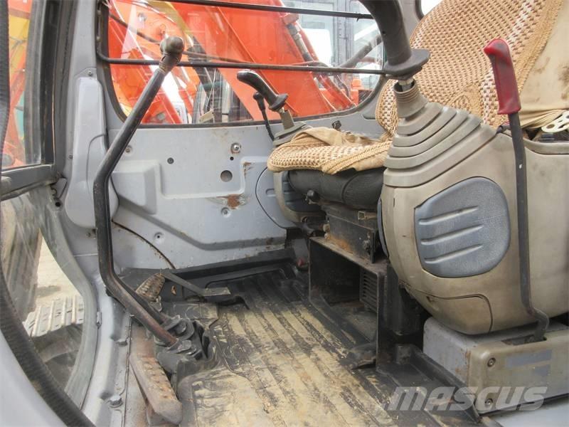 Hitachi EX 60 小型挖掘机