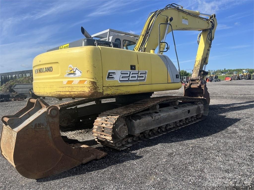 New Holland E 265 B 履带挖掘机